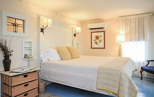 The Charlotte Hotel & Restaurant