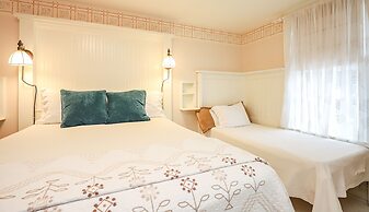 The Charlotte Hotel & Restaurant