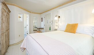 The Charlotte Hotel & Restaurant