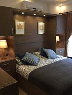 The Royal Luxury Apartments & studios
