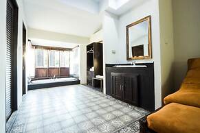 Jamadevi Hotel