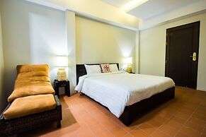 Jamadevi Hotel