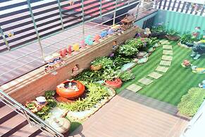 Top High Airport Link Hotel