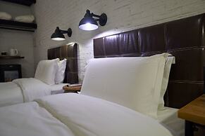 Yi Stack Hotel