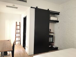 Yi Stack Hotel