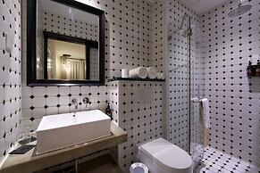 Yi Stack Hotel