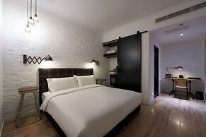 Yi Stack Hotel
