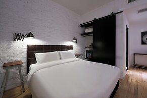 Yi Stack Hotel