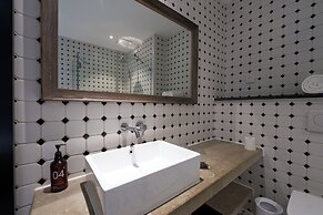 Yi Stack Hotel
