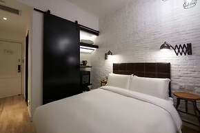 Yi Stack Hotel