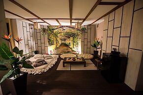 Magic Apartments