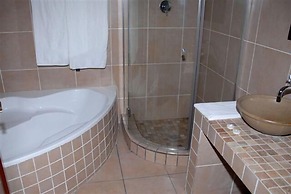 Attache Guest Lodge