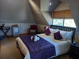 Mandalay Beach B & B