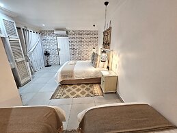 Leopard Tree Lodge