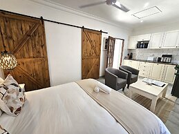 Leopard Tree Lodge