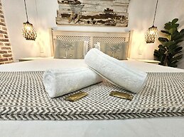 Leopard Tree Lodge