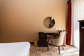 Premier Hotel Anta Boga