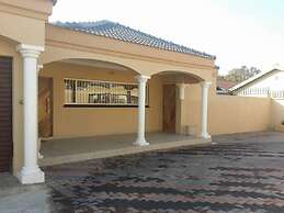 Alicia's B&B