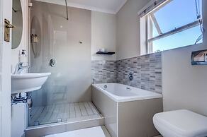 First Avenue Guesthouse