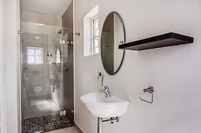 First Avenue Guesthouse