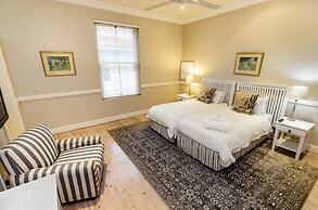 First Avenue Guesthouse
