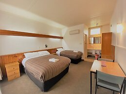 Terang Motor Inn