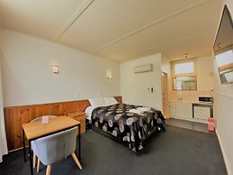 Terang Motor Inn