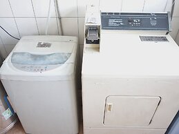 Oldmancaptain Hostel