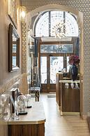 Hotel Mika Downtown