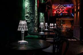 Hotel Mika Downtown