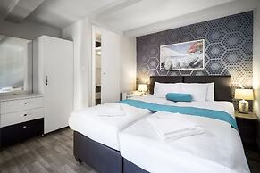 Hotel Mika Downtown