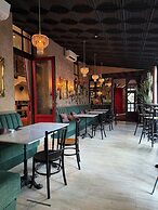 Hotel Mika Downtown