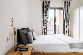Home At Hotel - Ampola