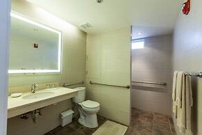 Surfrider Resort Hotel