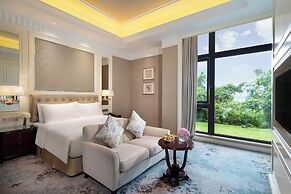 The Carp Islet Resort