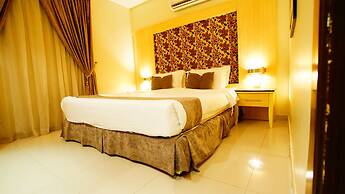 Sama Al Qasr Khorais - Economic