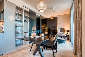CLOUD No7 Apartments