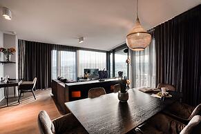 CLOUD No7 Apartments