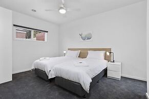 Coastal Vibe Apartments