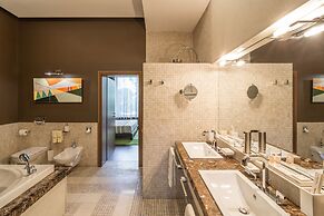 Sunray Hotel