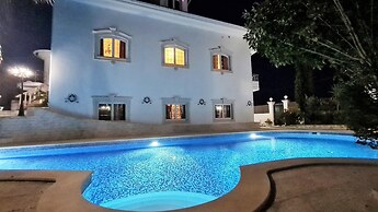 Silver Village Residence
