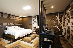 Hotel Mondavi