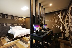 Hotel Mondavi