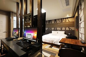 Hotel Mondavi