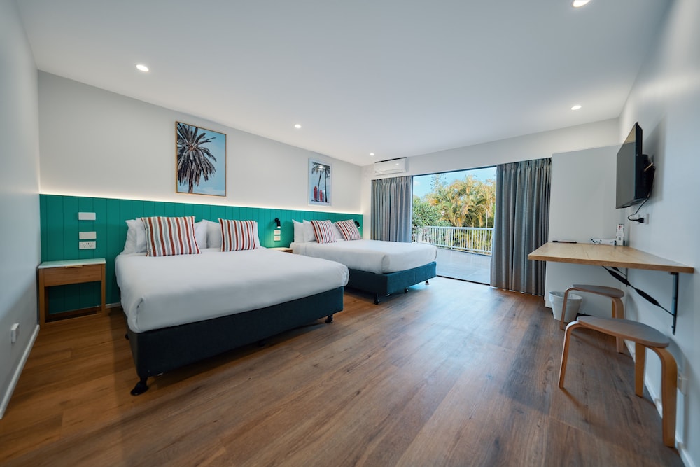 Red Star Hotels Palm Beach