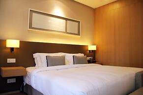 188 Private Suites by Subhome