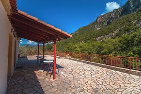 Piges Hotel at Acheron Springs