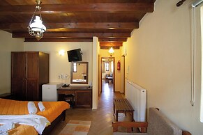 Piges Hotel at Acheron Springs