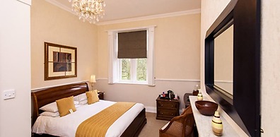 The Old Lodge