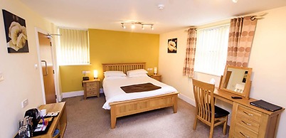 The Old Lodge